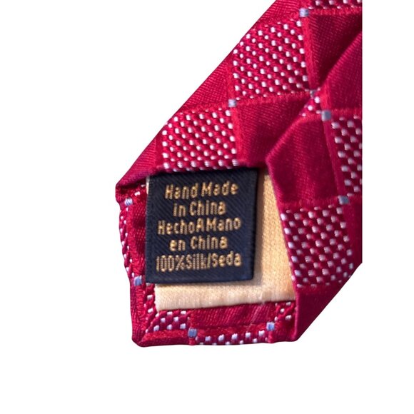 Donald Trump Signature Collection 100% Silk Red Tie Formal Geo Pattern China - Picture 7 of 7